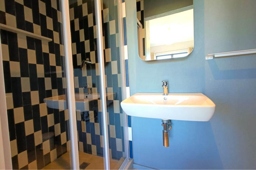 To Let 2 Bedroom Property for Rent in Waves Edge Western Cape